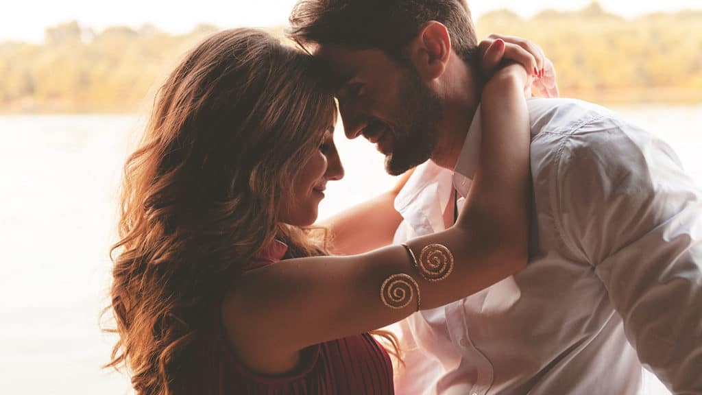 How Does An Aquarius Man Fall In Love?