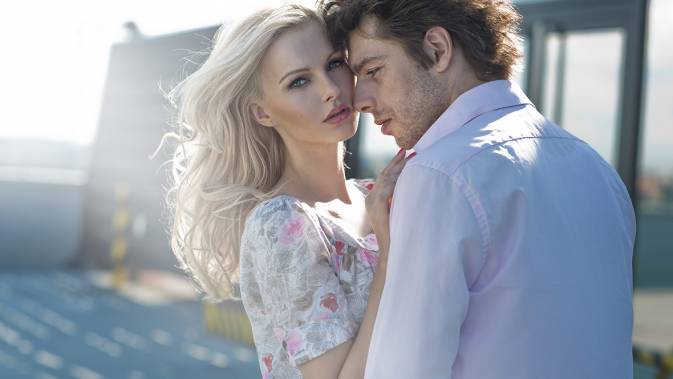 How Does An Aquarius Man Show His Love - 5 Things To Look For