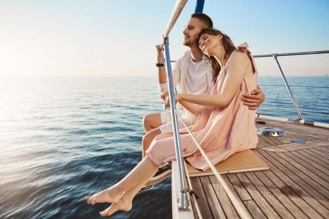 Ways To Turn Summer Flirt With An Aquarius Into A Relationship